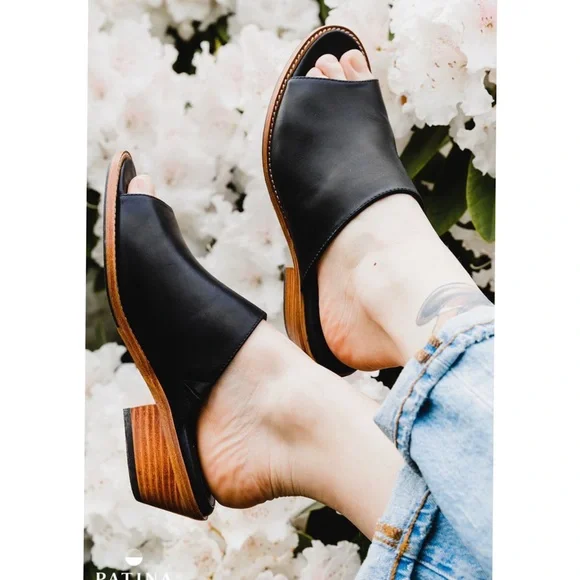 Portland Leather Company Patina Black Leather Open Toe Mules Size 8.5 - Picture 4 of 11